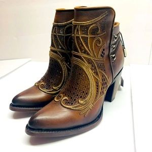 cuadra ankle boots